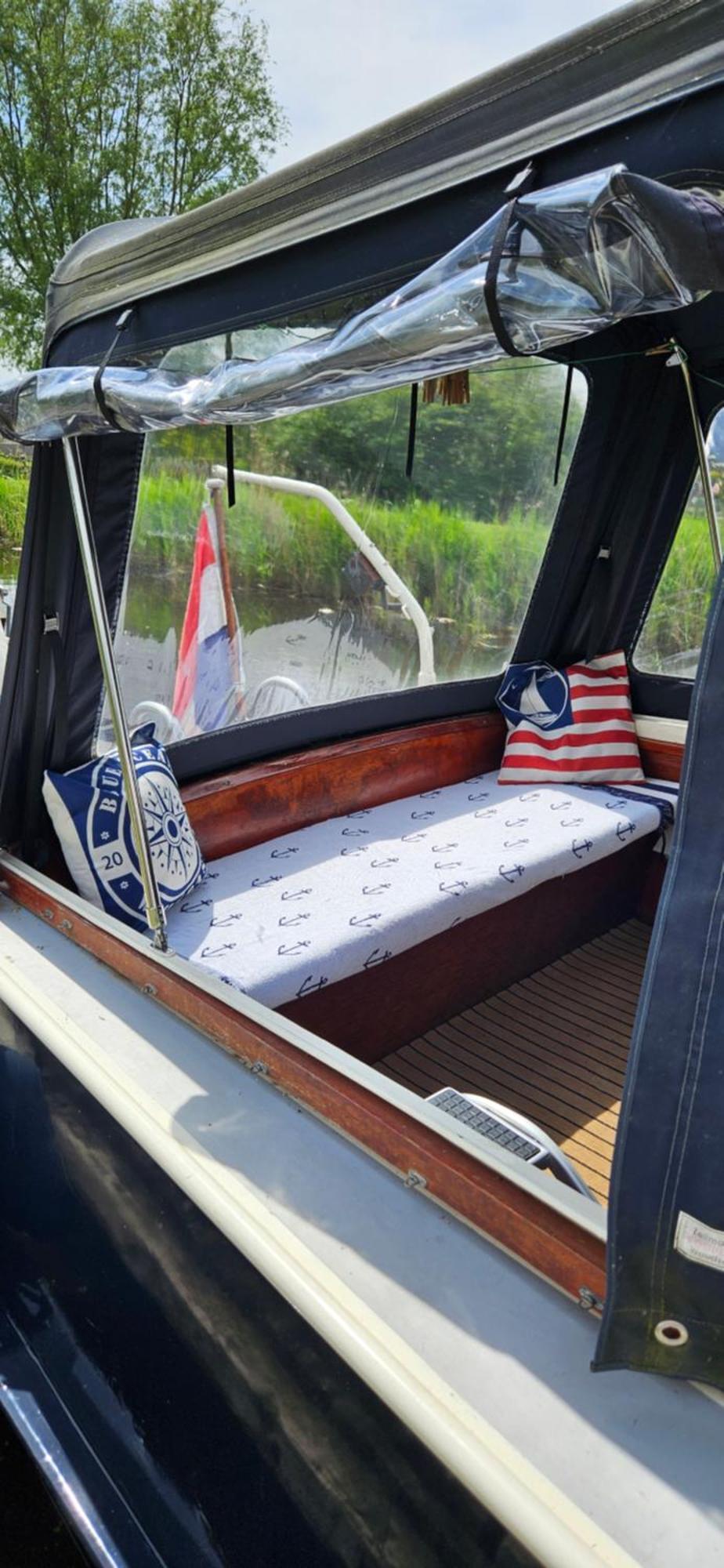 Boat Allemansfreon - Kamperen Op Het Water - Niet Om Mee Te Varen - Read Host Profile-Lees Hostprofiel Jutrijp Exterior foto